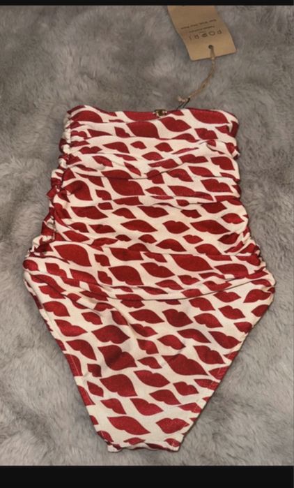 Costum de baie nou
