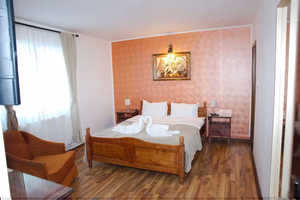 Pensiune turistica de vanzare Ranca/Afacere la cheie