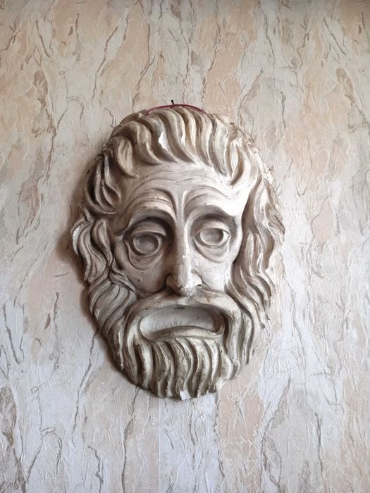 продавам скулптора