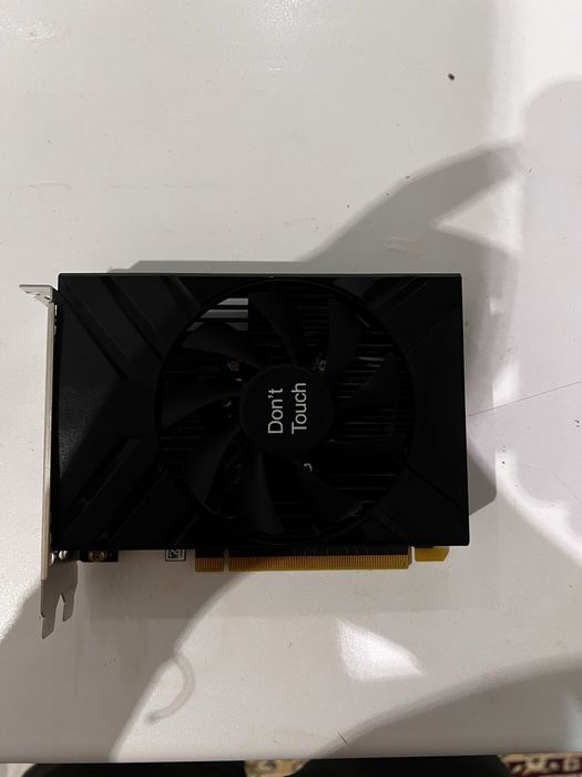 видеокарта GTX 1650 4GB