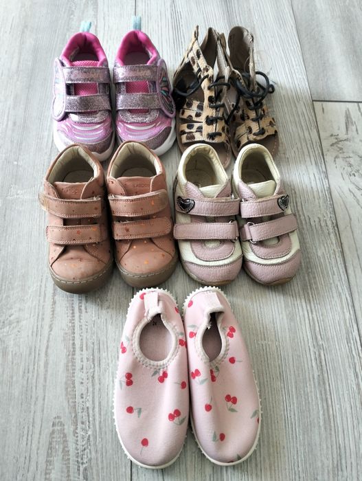 Vând Lot (sau separat)încălțăminte copii.