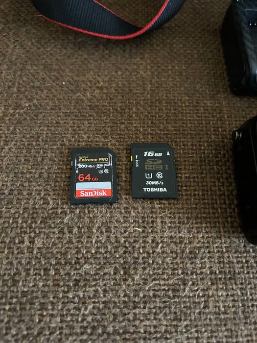 Canon M в хоршем состоянии + Флешка в подарок