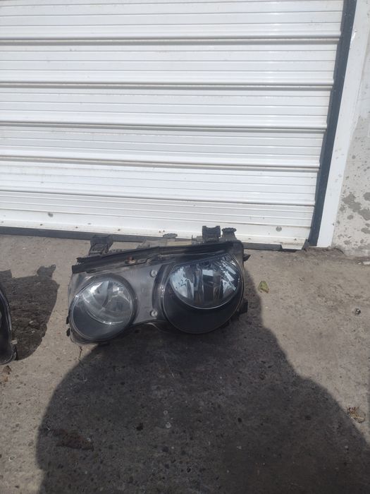 Продавам фарове  за BMW e46 compact