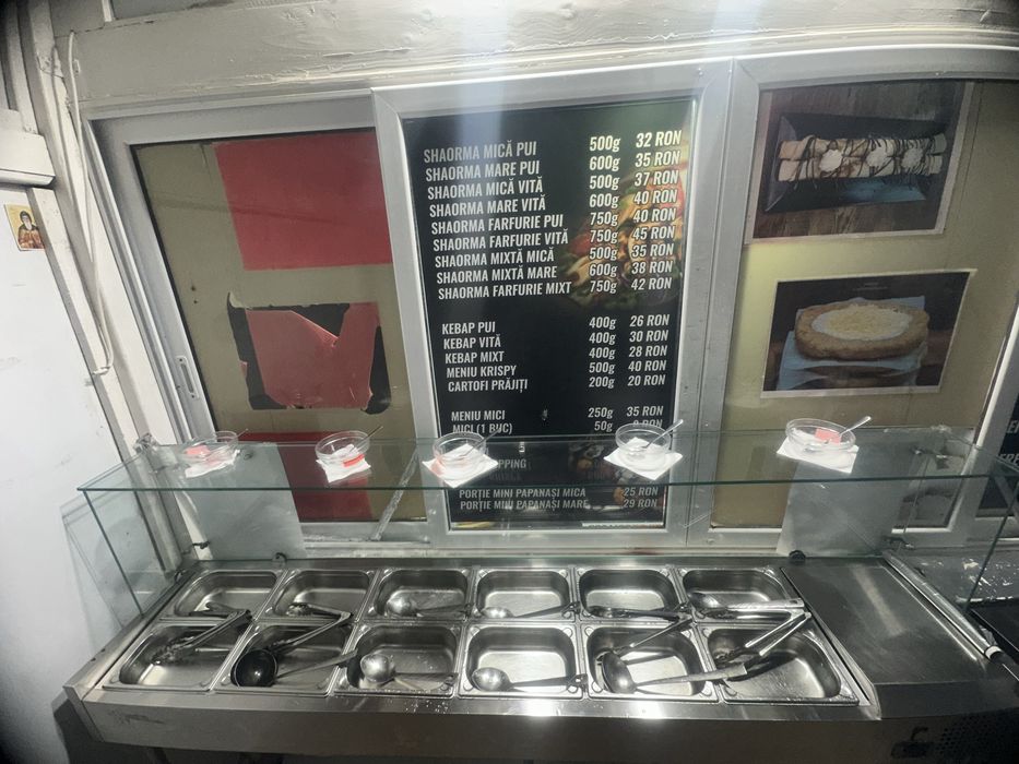 Vand aparatura fast food pentru deschidere !