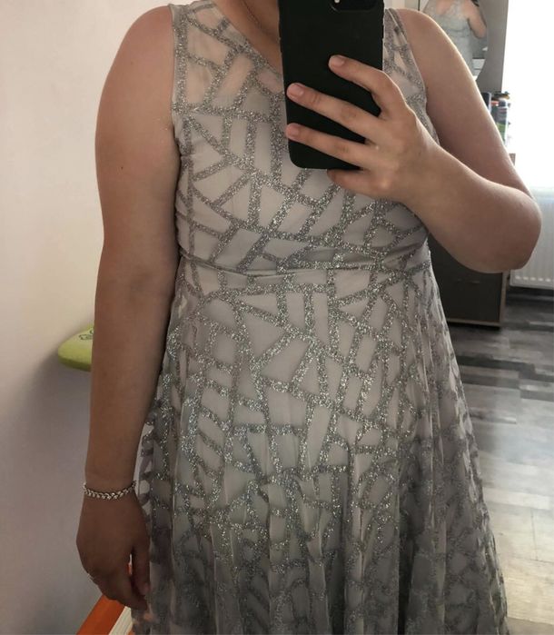 Сребриста рокля с блясък L размер