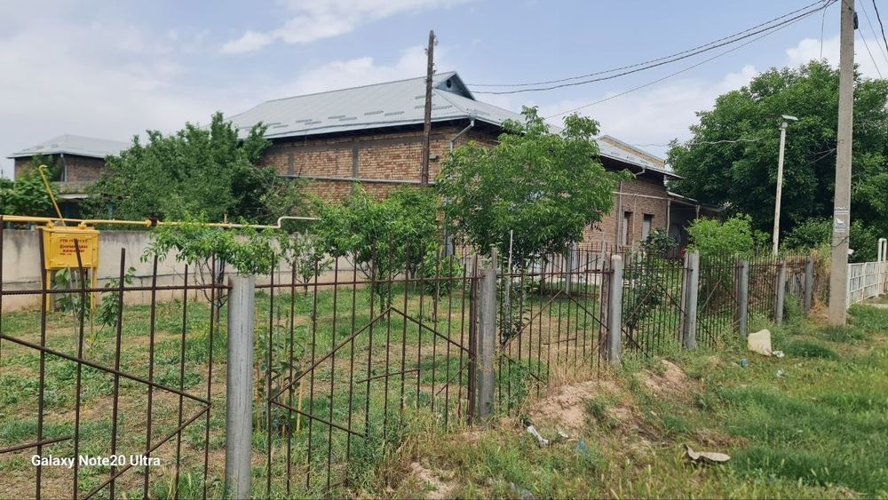 Уй сотилади 9 сотих Гульбахор центрда
