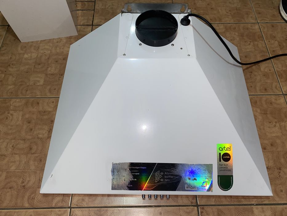 Продам вытяжку б/у.