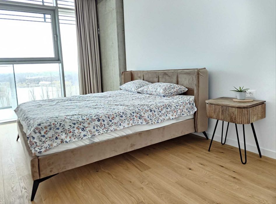 Inchiriere 2 cam Up Site