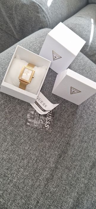 Часовник на guess