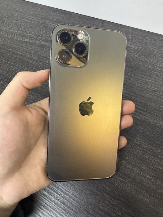 Продам Айфон 12 Про Мах