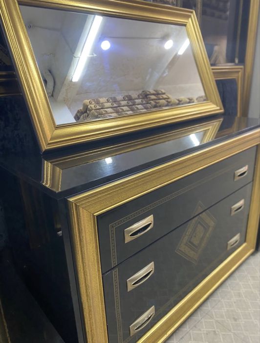 Луксозен италиански спален комплект – безспорно  качество+ 2 матрака