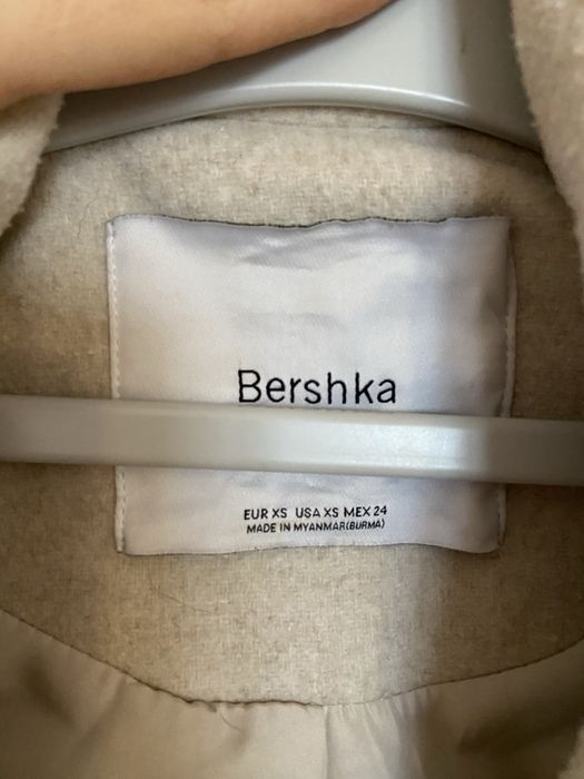 Палто като ново.