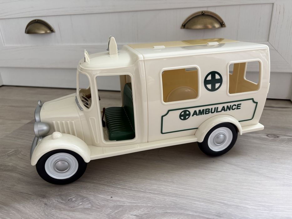Familii Sylvanian Ambulanta