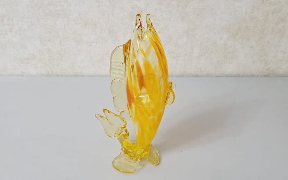 Рыба цветное стекло.