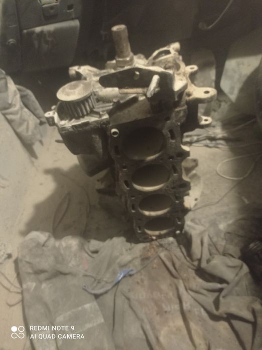 Продам блок коленвал тойота
