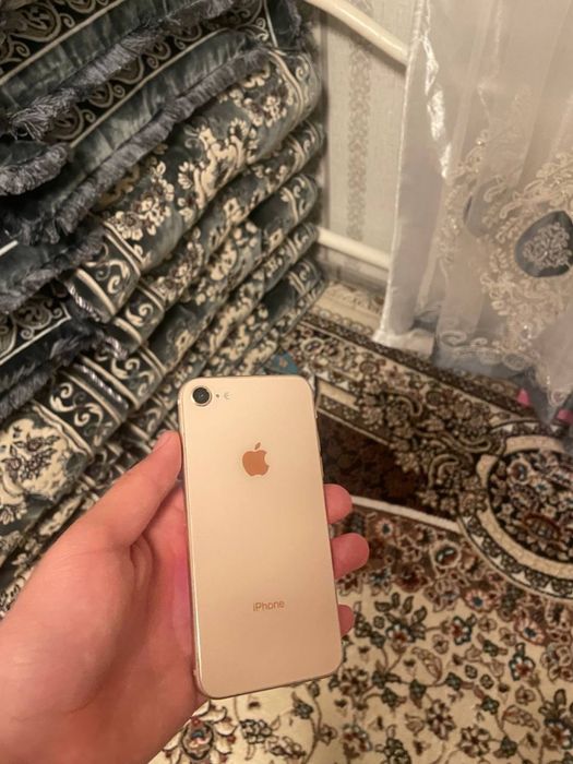 Iphone 8 sotiladi