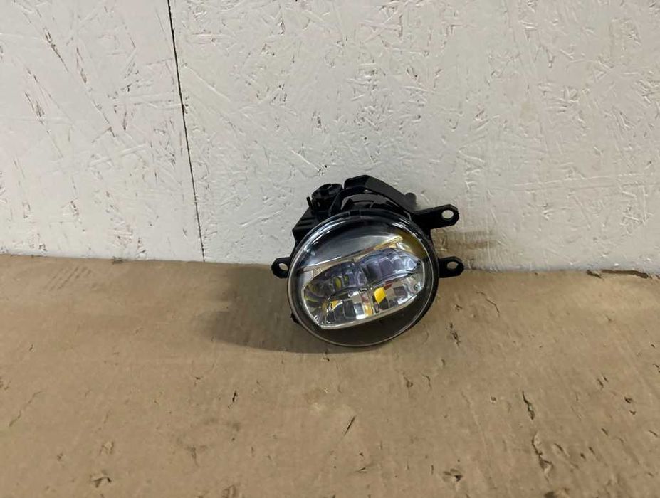 Фара птф (Led) правая Toyota Camry 70