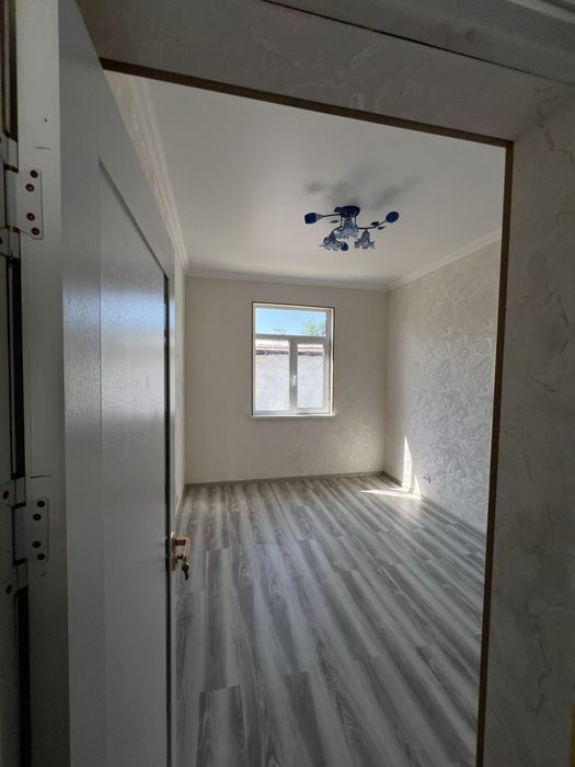 ПРОДАЕТСЯ 7 КОТТЕДЖЕЙ возле метро дустлик 6-3х комнатных и 1-одноком.