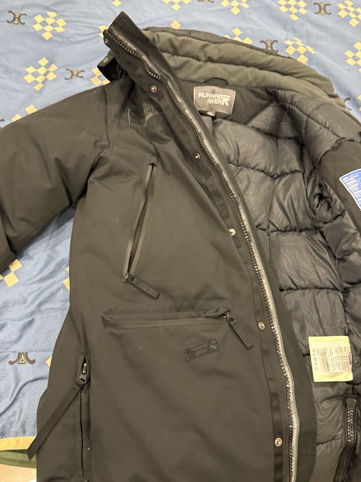 Продам куртку оригинальную Running River