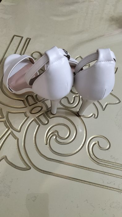 Продам басаножки ..