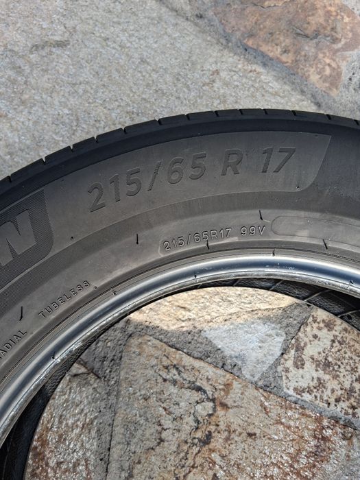 215 65 17 Michelin Primaci 4 99V