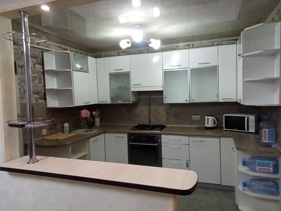 Сдаётся 3ком люкс Сутюшева 15