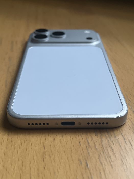 Макет iPhone 17 Pro Max