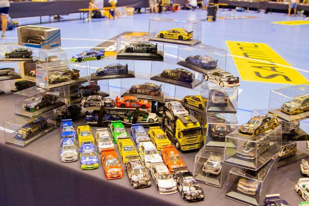 Колекция модели Мерцедес 1:43.