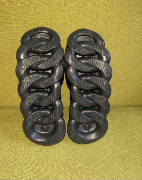 Versace Chain Reaction