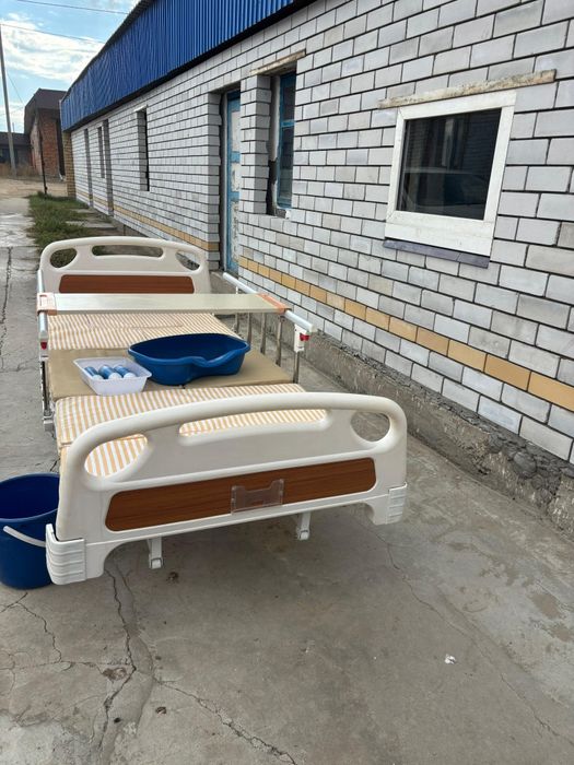 Медицинская кровать