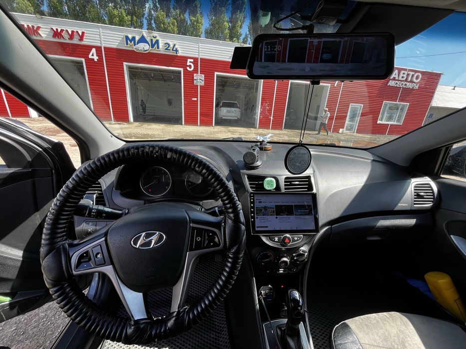 Hyundai Accent 2015 рестайлинг, 1.6, автомат