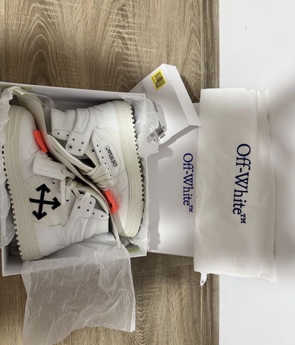 Off White Court 3.0