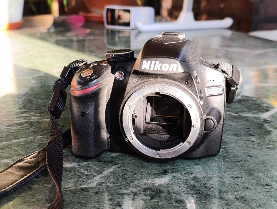 Nikon D3200 Body - Ideal pentru Începători / Stare Foarte Bună