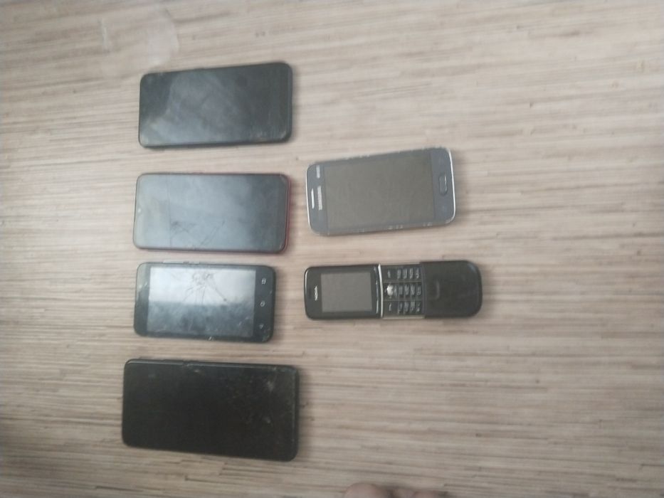 Продам смартфоны