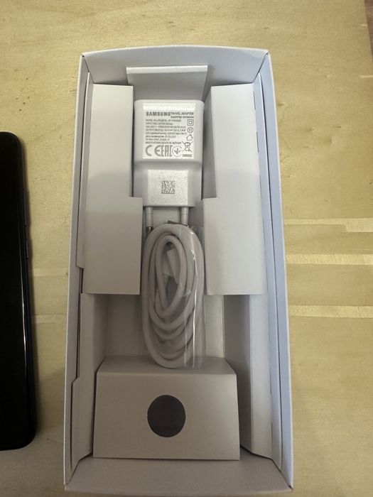 Продам телефон новый