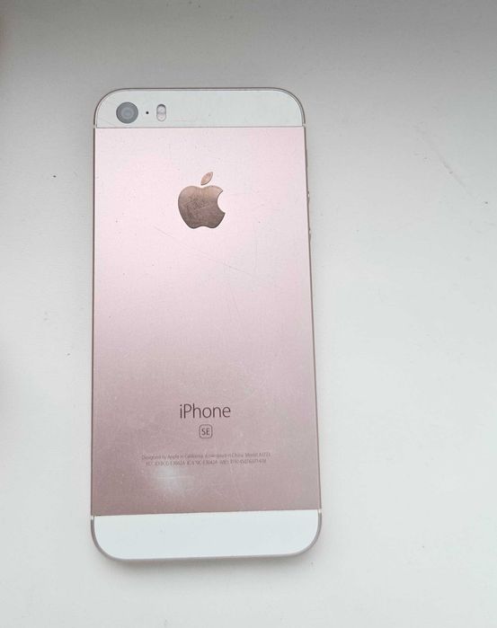 iPhone SE Rose Gold,  отлична батерия 92% и добро състояние