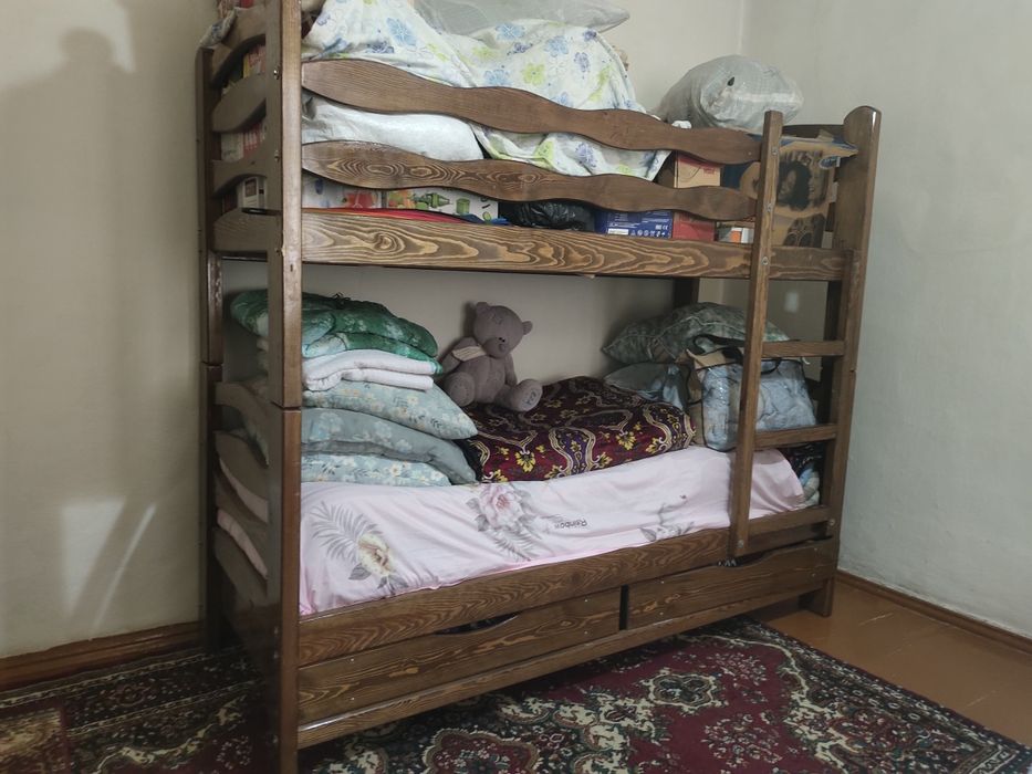 Двух яростная кровать б/у