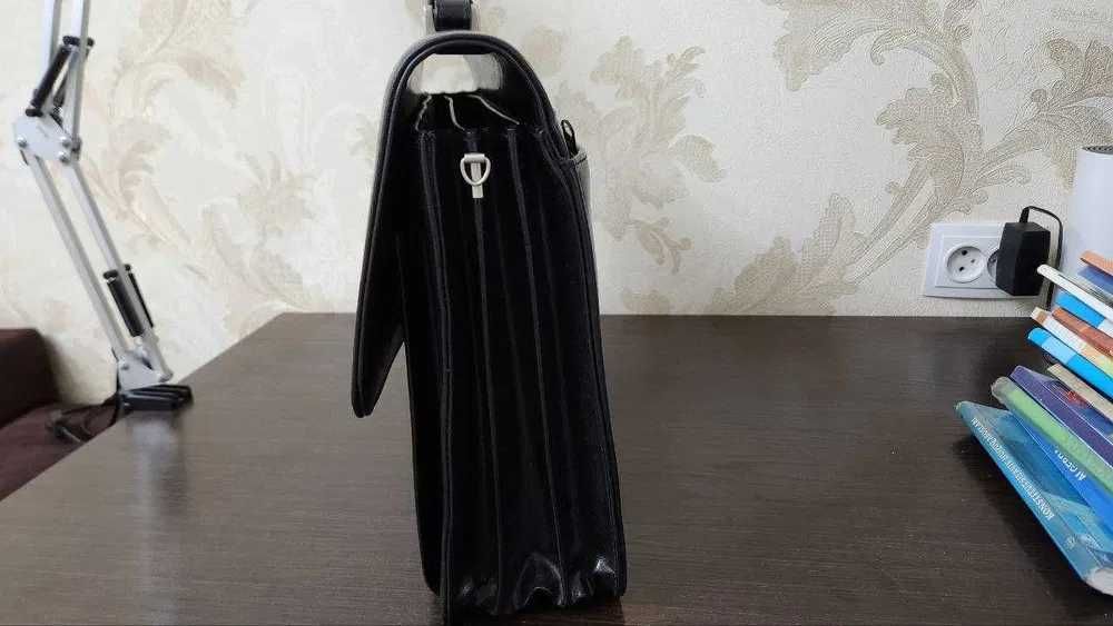 Классический портфель академический черный аккуратный стильный