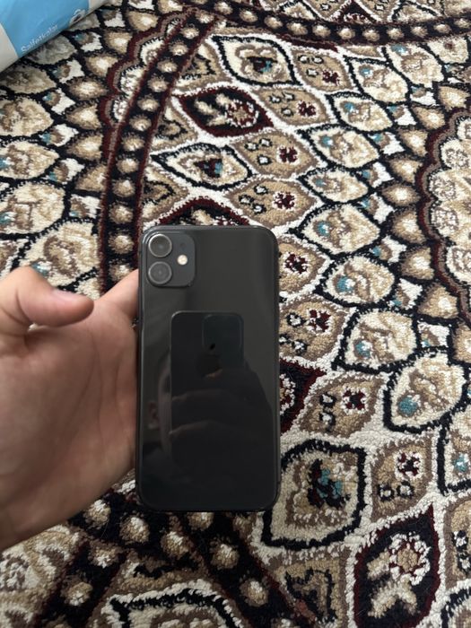 iPhone 11 black