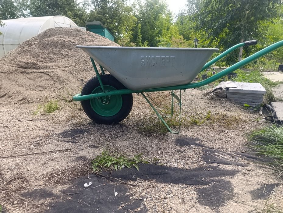Продам садовую тачку