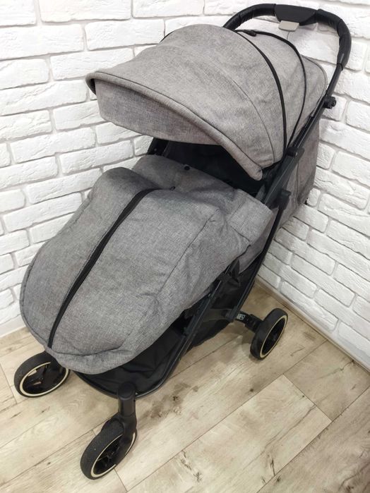 Продам коляску детскую