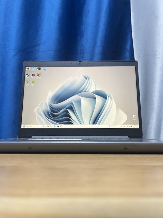 продам ноут для учебы и игр.этот же ноут за 70к не актуален был взлом!