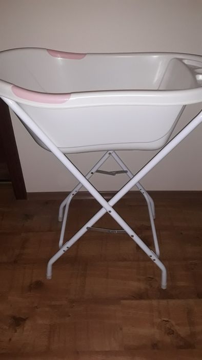 Детско корито със стойка