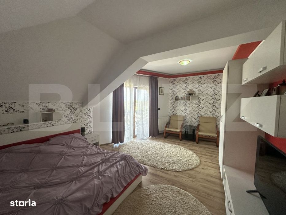 Casa spatioasa cu etaj, teren generos si livada, Zona Paulesti