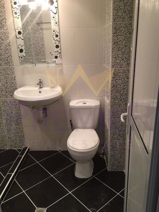 Дава се под наем Двустаен апартамент в Варна, Център - 65 кв.м за 765 € - Снимка #5