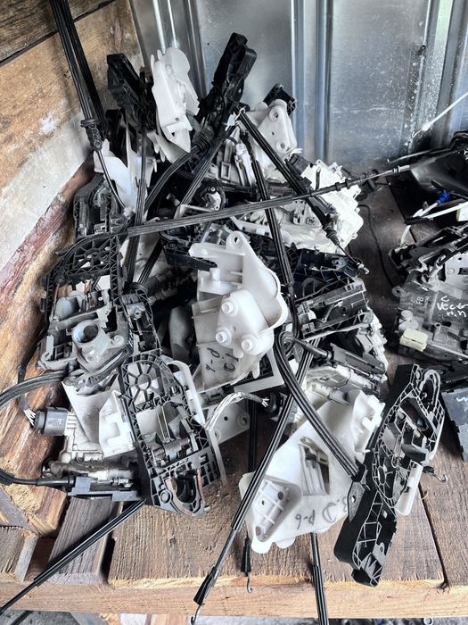 Брави за врати и основи volkswagen passat b6