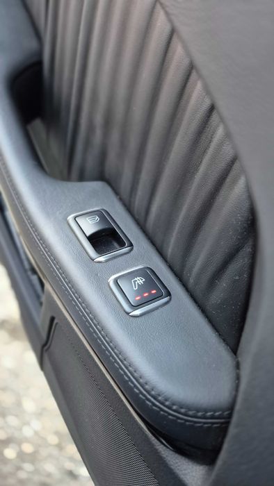 Mercedes Benz E500 4.6 V8 biturbo 4MATIC Airmatic