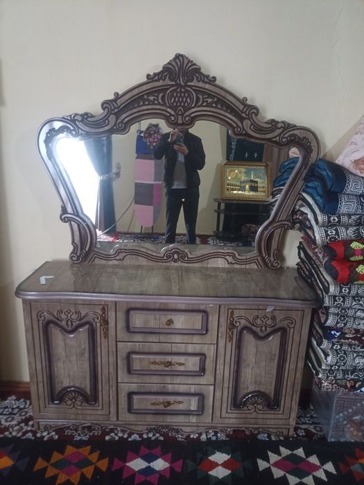 Mebel kampletk sotiladi