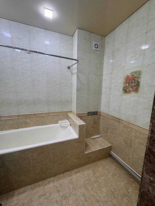 Мирабадский район  Массив куйлюк 4,4х ком.кв.светлая,чистая