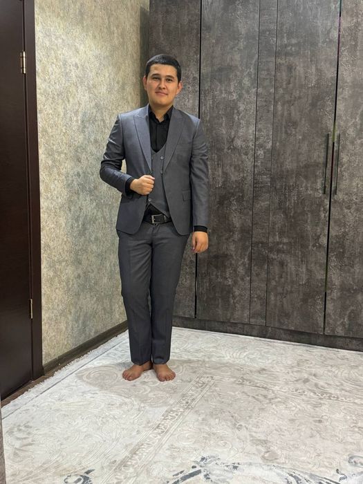 Срочно продам костюм